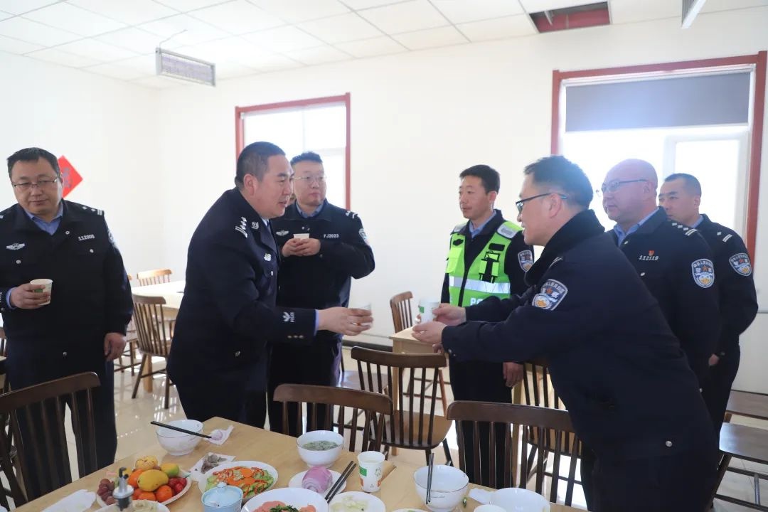 副区长深入基层慰问民辅警！这暖心一幕你知道吗？  第4张