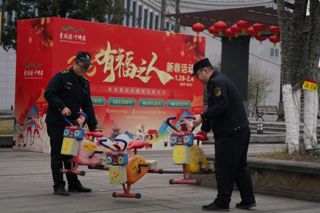 春节万家团圆时，谁在默默守护我们的平安？揭秘警色依旧的坚守故事  第7张