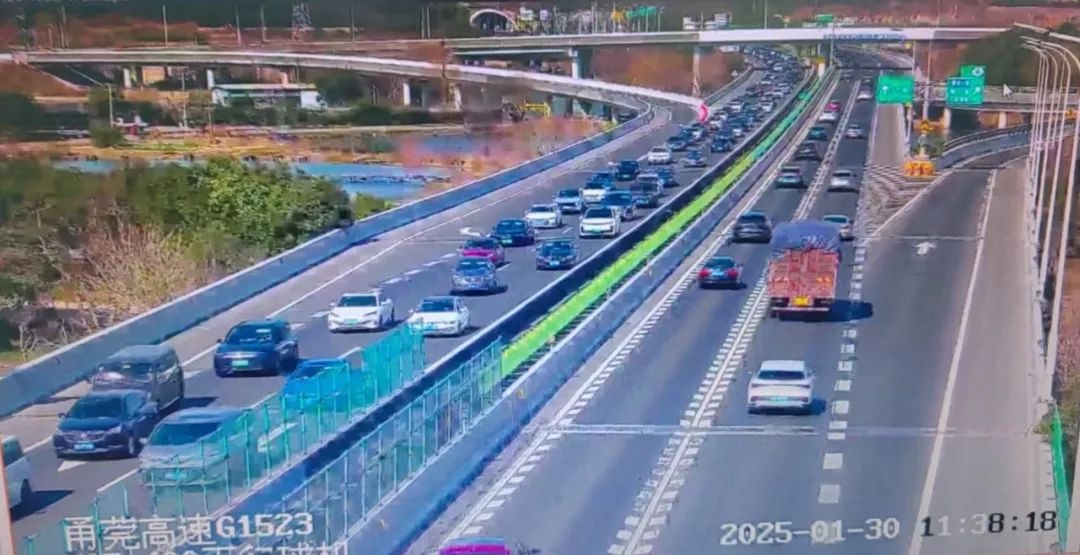 大年初二交通堵爆了！景区周边如何顺畅出行?  第5张