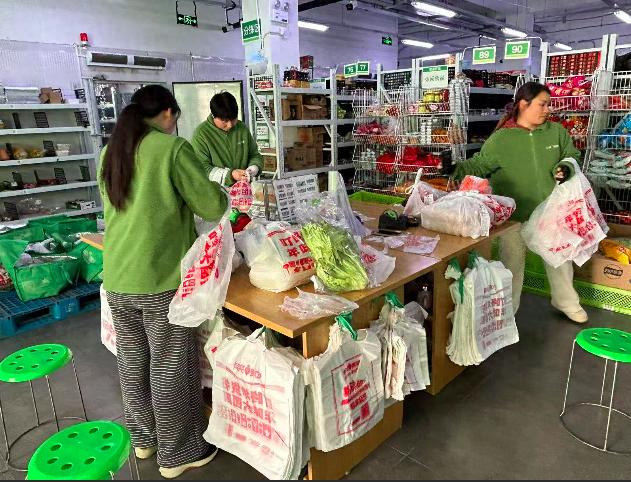 春节坚守岗位，放弃团聚！他们图啥呢？  第1张