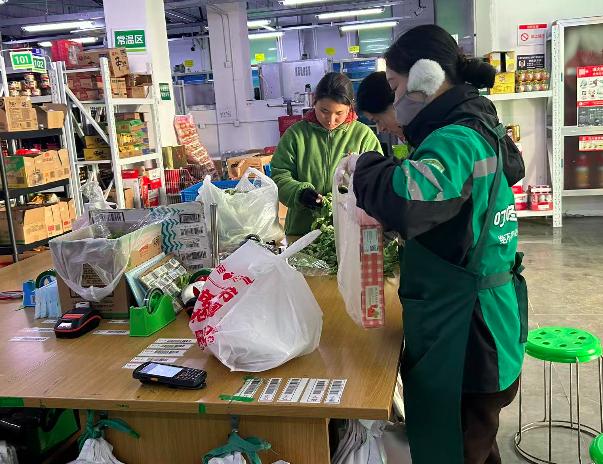 春节坚守岗位，放弃团聚！他们图啥呢？  第3张
