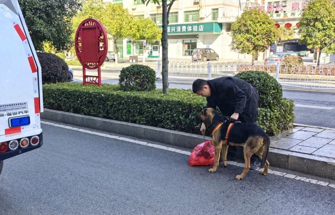 2025年春节，民警放弃团圆3次出动搜老人？