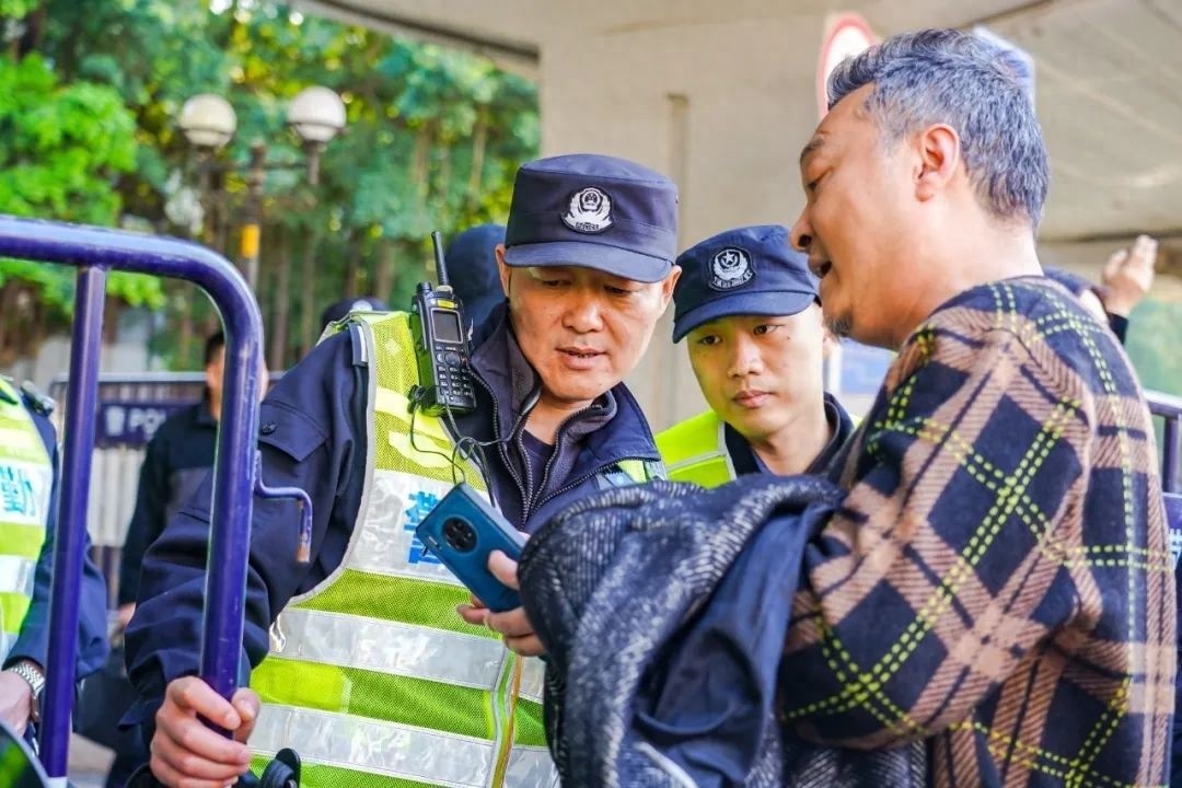 广州公安春节安保：烟花背后的安心守护?  第1张
