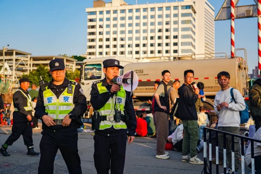 广州公安春节安保：烟花背后的安心守护?  第4张