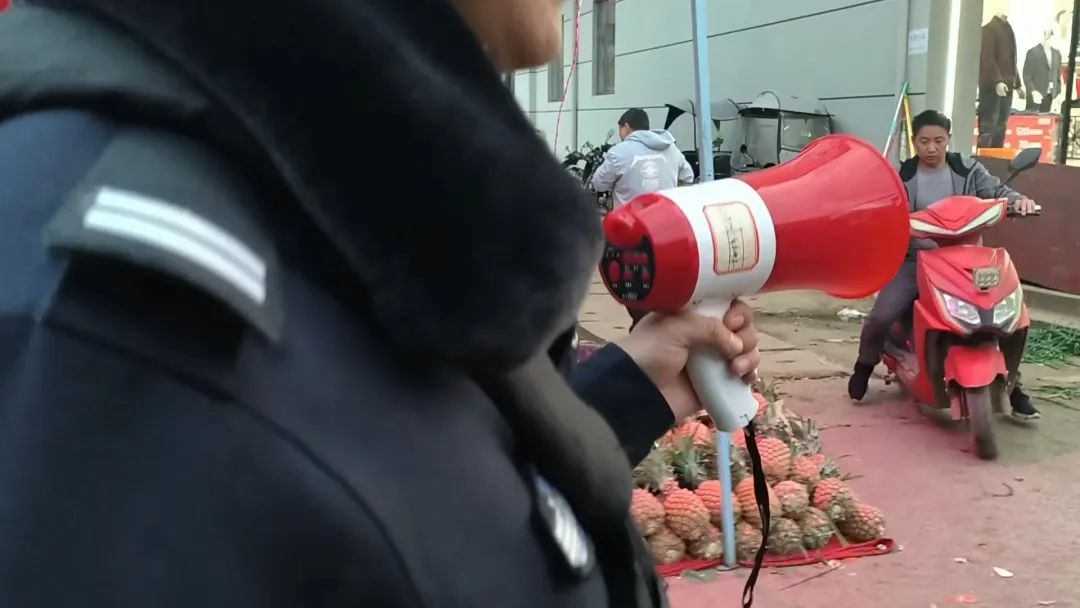 除夕赶集日杨桥派出所全警坚守!他们如何保平安?  第3张