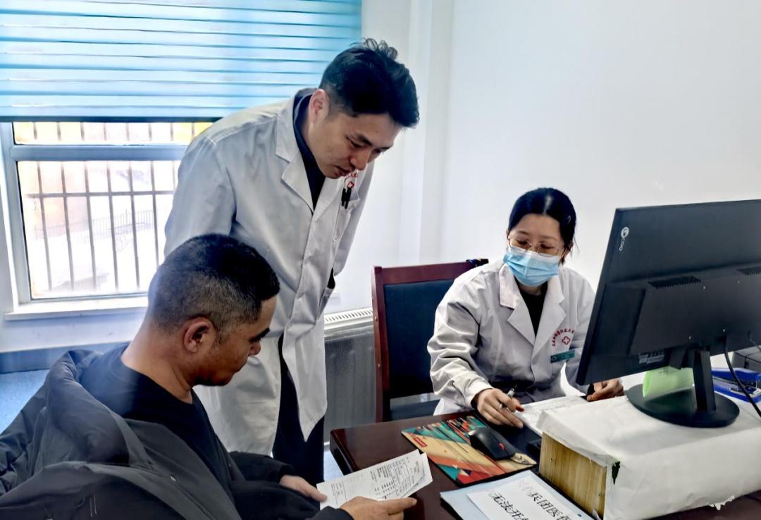 大年初二阖家欢聚时，他为何奋战在岗位？  第5张