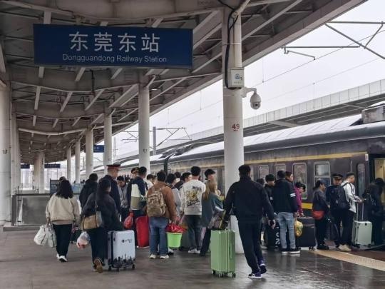 清明假期返乡难？东莞东站增开20趟临客，湖南方向全覆盖  第2张