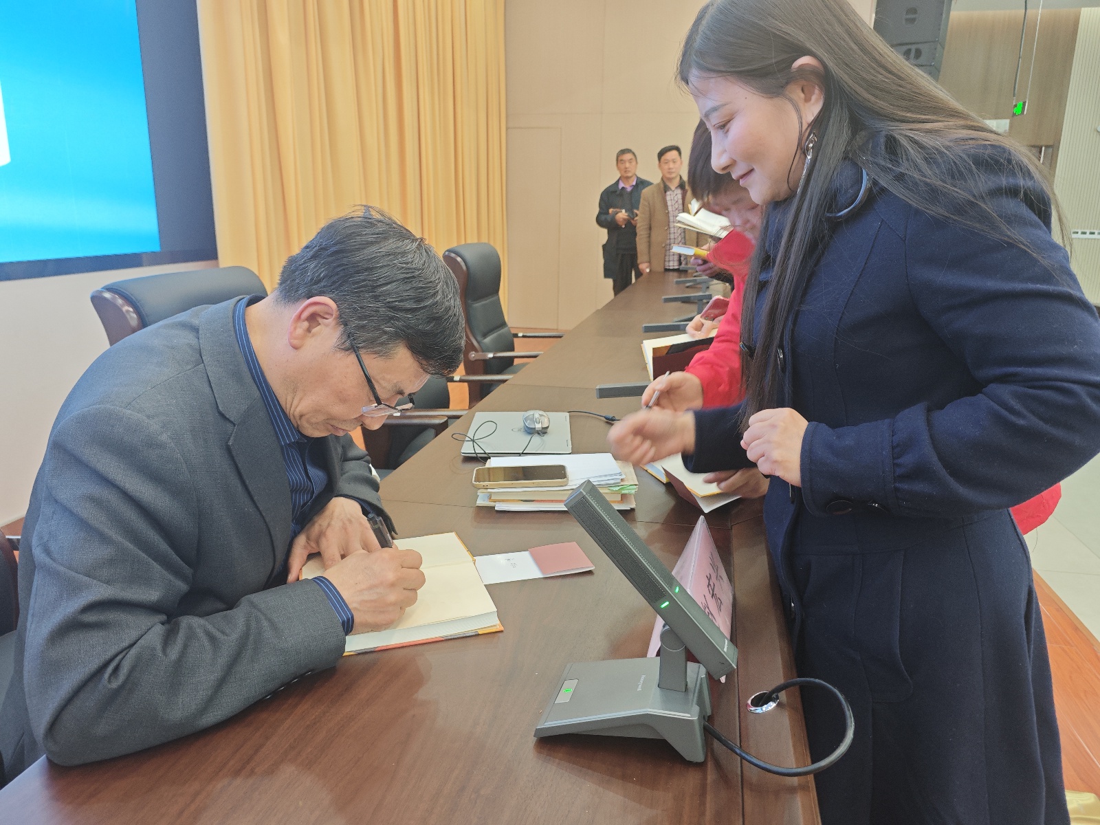 文学在人生中不可或缺?赵宏兴: 是认识世界和理解人生的钥匙!  第2张
