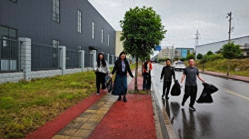 五月春风拂大地，劳动身影最美？成雅园区这场志愿活动超燃