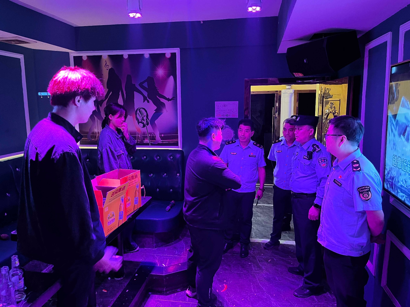 谷城县文旅局联合公安局深夜行动！歌舞娱乐场所检查为哪般？  第3张