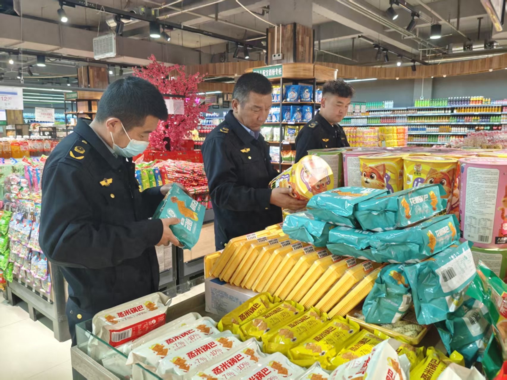 五一将至！积石山县市场监管局如何保障节日市场安全稳定？