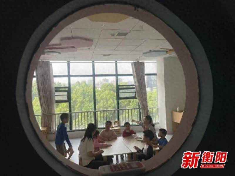 全国助残日！孤独症小男孩经两年半康复训练后入学，咋做到的？