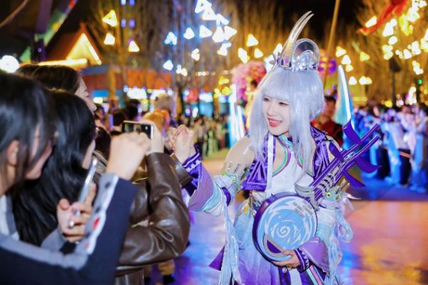 五一天津欢乐谷嗨玩开启！近百场演艺+烟花秀，你还不冲？  第2张