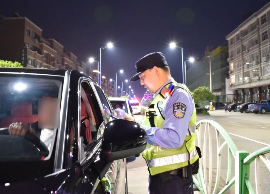 警灯闪烁守护平安！温岭公安这波操作，你还不了解一下？  第3张