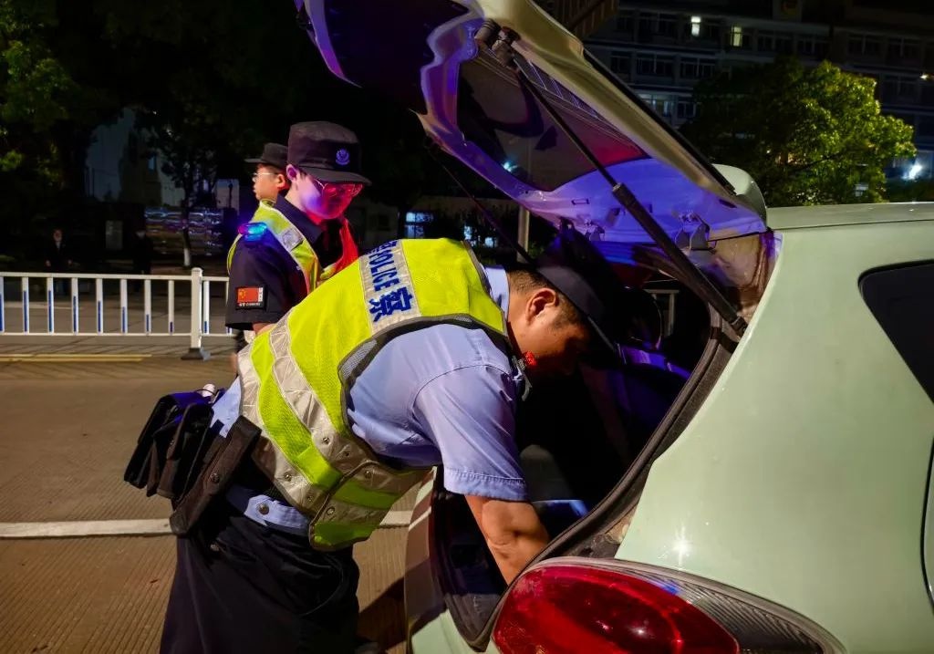 警灯闪烁守护平安！温岭公安这波操作，你还不了解一下？  第4张