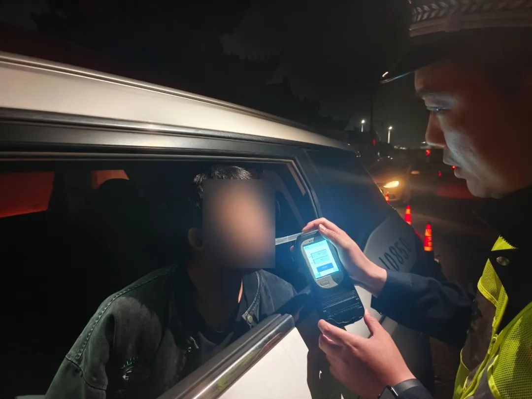 警灯闪烁守护平安！温岭公安这波操作，你还不了解一下？  第6张