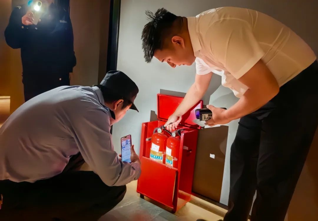 警灯闪烁守护平安！温岭公安这波操作，你还不了解一下？  第9张