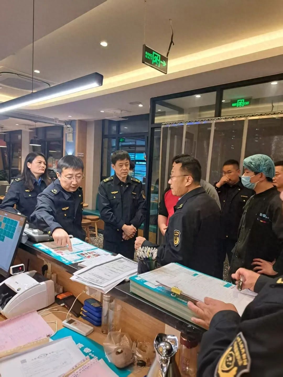 4月28日晚诸城多部门联合行动！夏季夜市假劣肉制品专项整治为哪般？