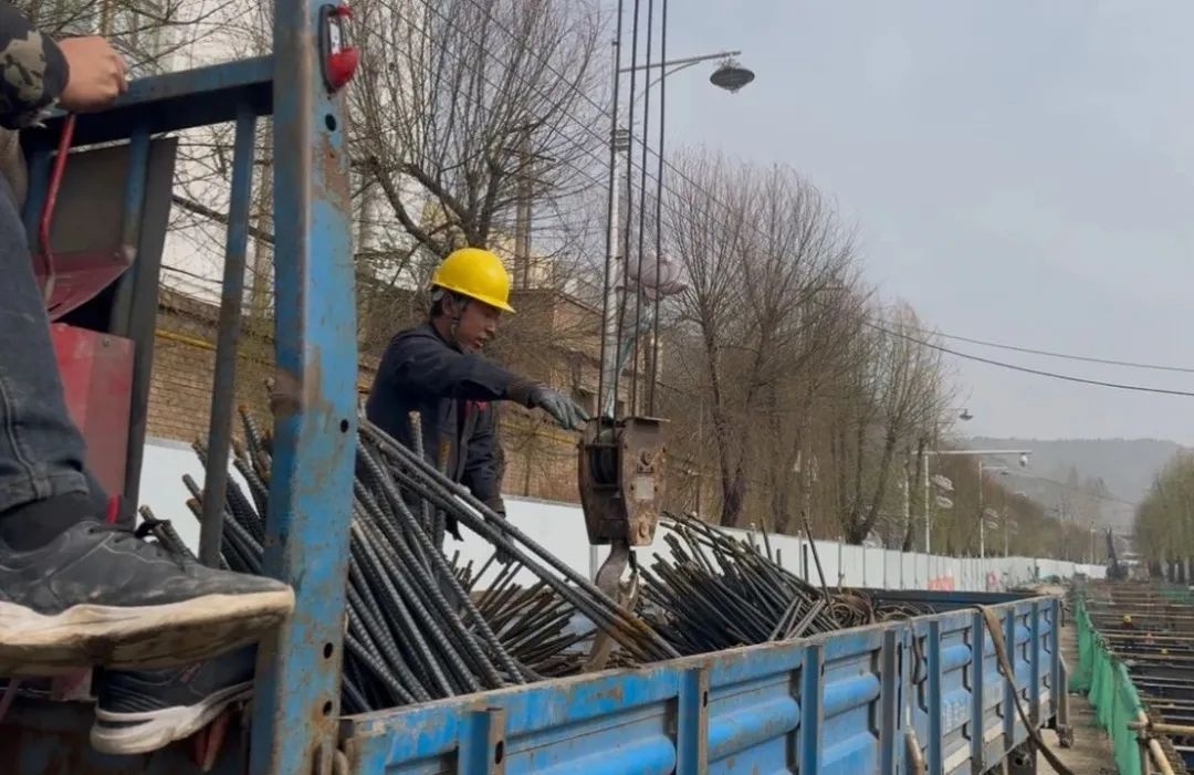 鲁沙尔镇施工缓慢致道路严重堵车？记者实地探访真相  第4张