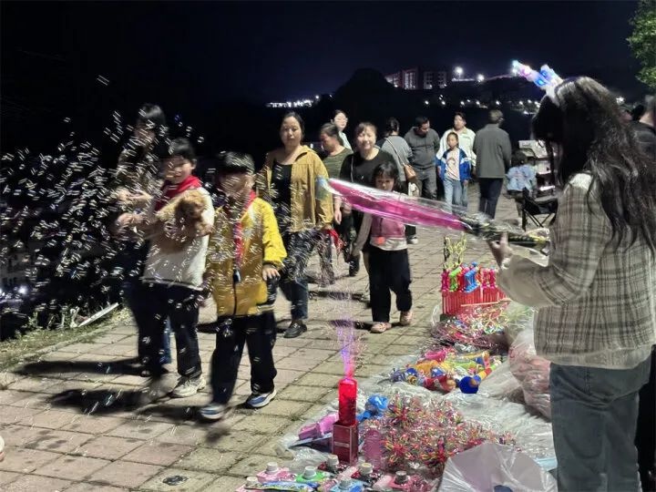市区至龙塘坳定制公交 4 月 30 日试运行！你知道咋坐吗？  第3张