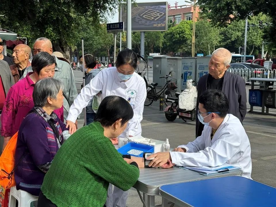 五一前夕！旌阳街道南塔社区这场文艺汇演有多精彩？速来围观  第5张