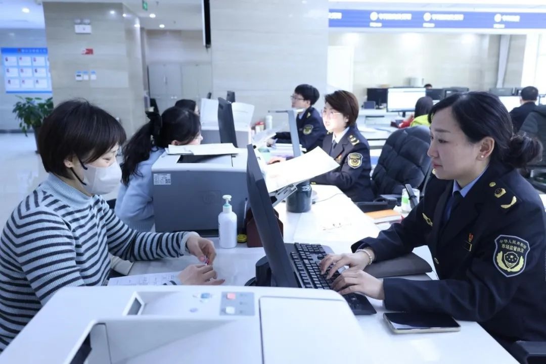 4月16日！甘肃市场监管局登记注册局凭何获满墙锦旗？  第3张