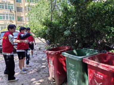 五一来临，胜北街道石纺一社区为何携手高校搞清洁？  第3张