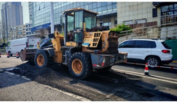 烟台市区五纵五横道路焕新！40余天奋战消除安全隐患？  第1张