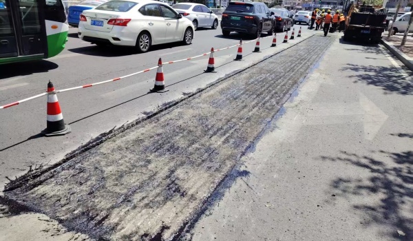 烟台市区五纵五横道路焕新！40余天奋战消除安全隐患？  第4张