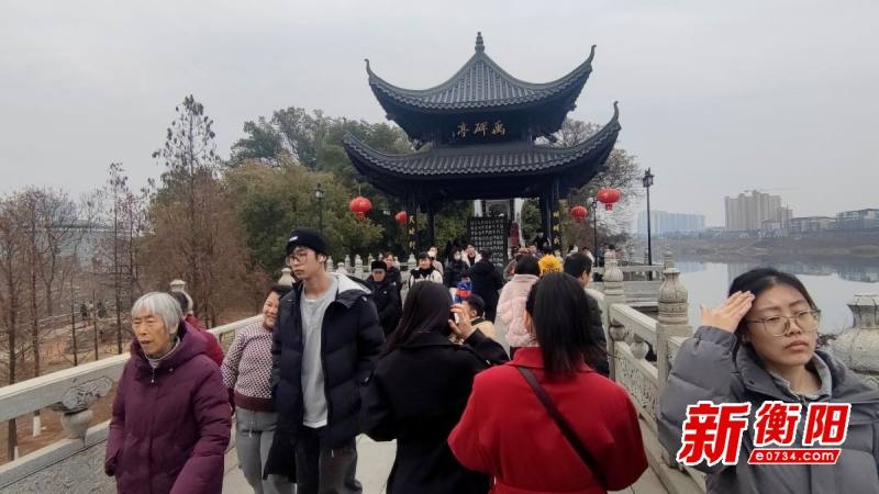 近万人春节挤爆石鼓书院！石鼓文化有何独特魅力?  第3张