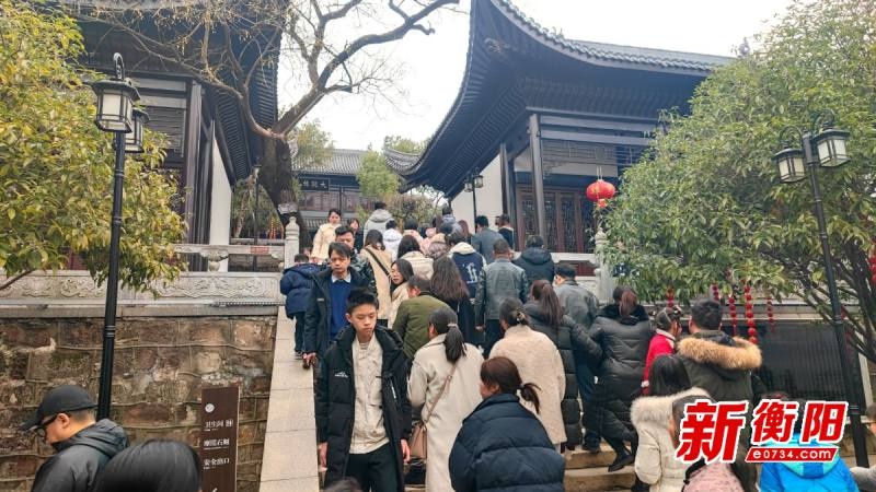 近万人春节挤爆石鼓书院！石鼓文化有何独特魅力?  第4张