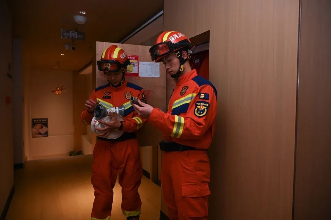 古城春节红火背后，谁在默默守护？揭秘漳州古城消防救援站的火焰蓝英雄  第5张