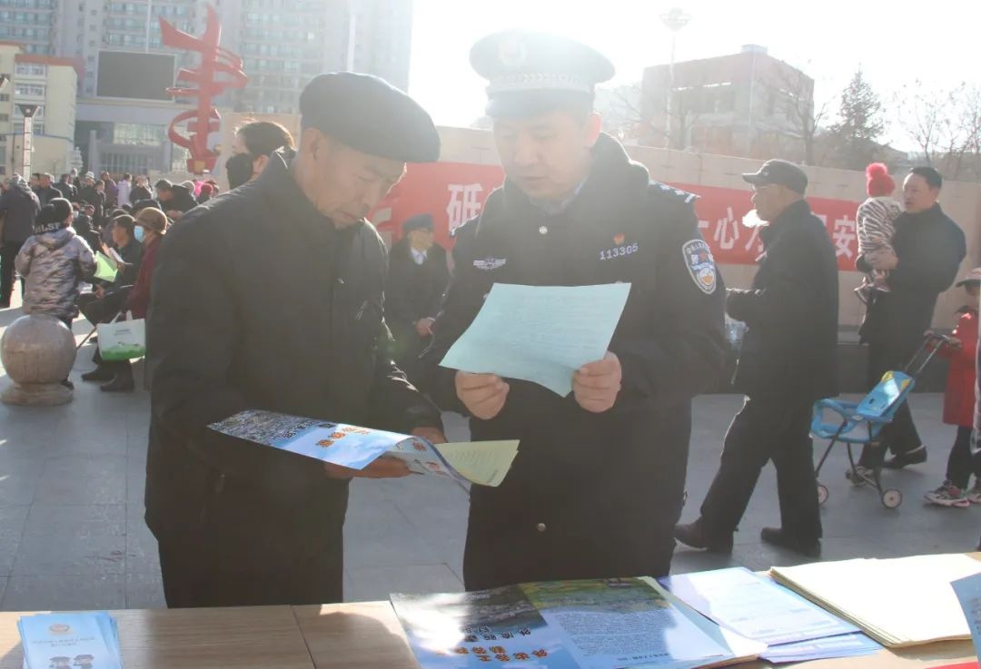 春节万家灯火，民警为何不能回家？揭秘他们的坚守与责任  第4张