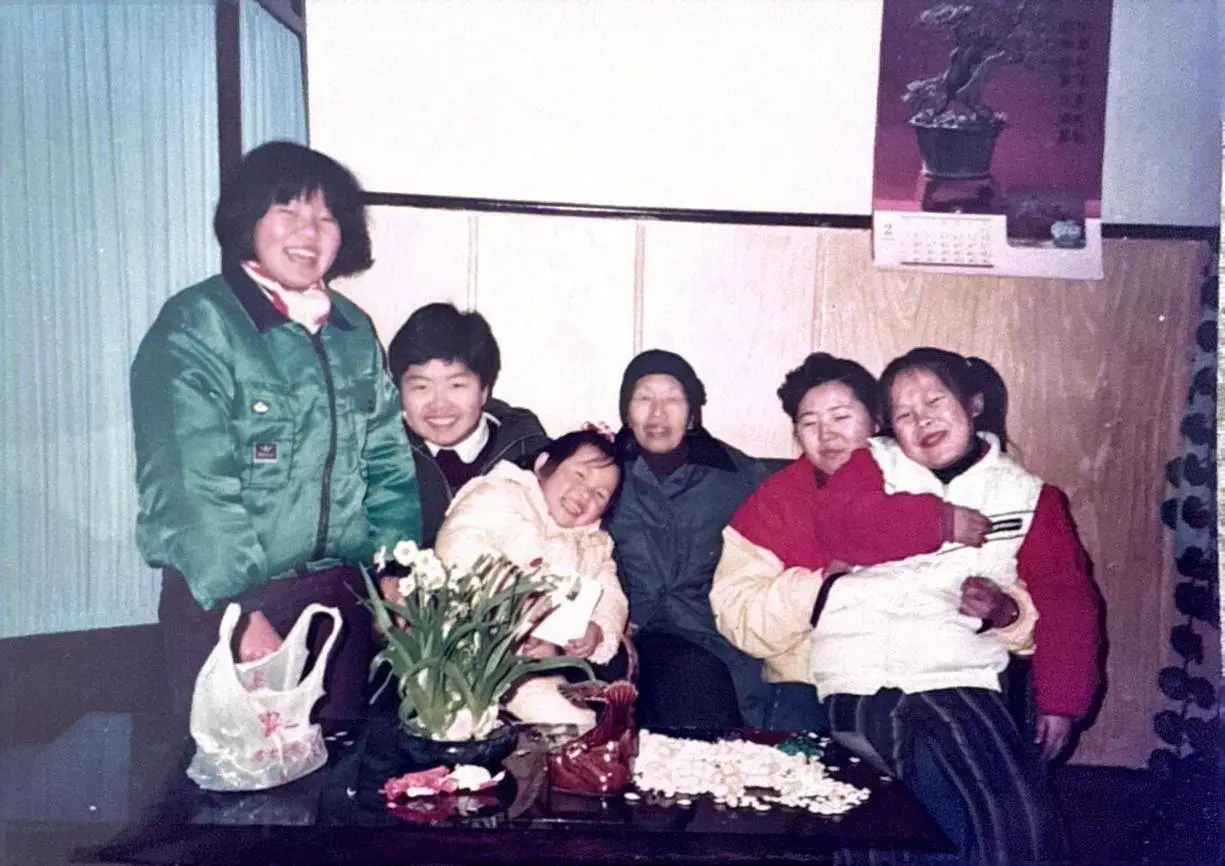 结婚照复刻86年前场景! 2025年你有故事来投稿吗?  第10张