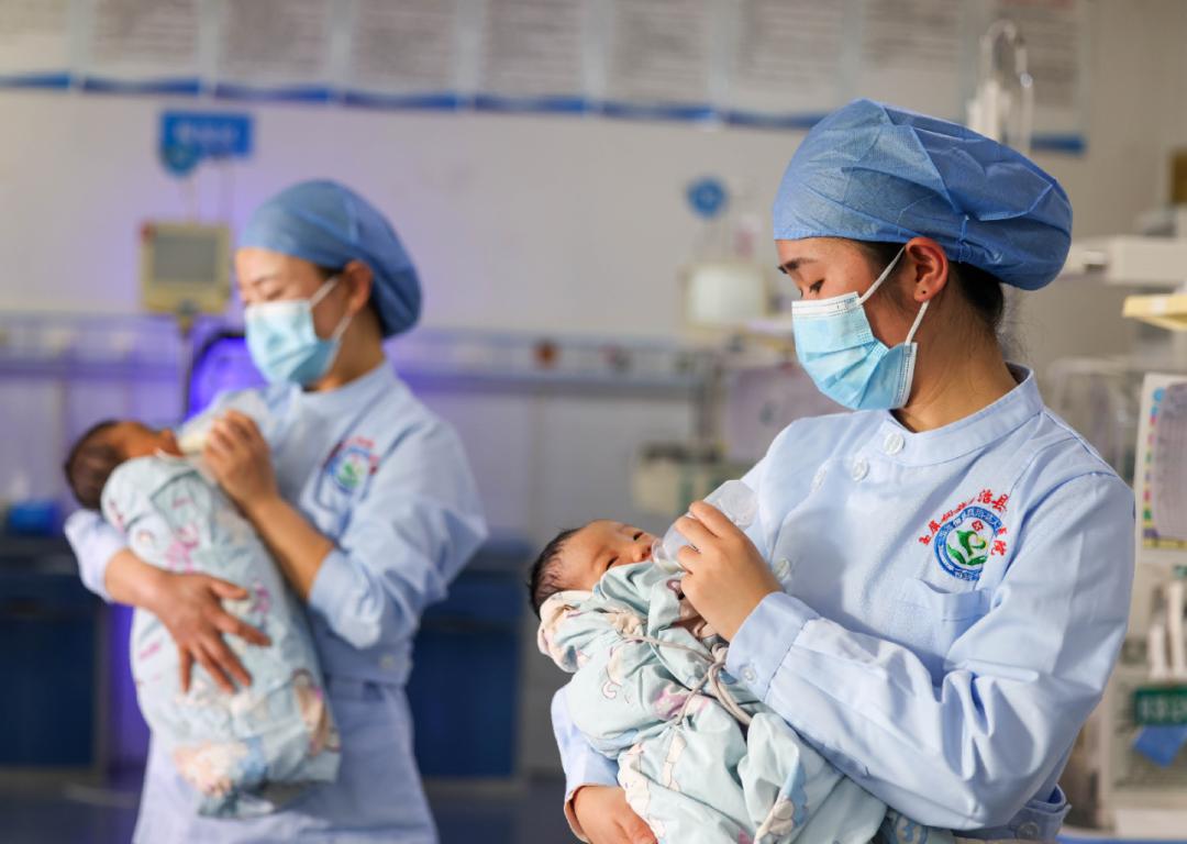 新春佳节众人团圆,医护坚守岗位!你知道他们有多伟大吗? 第2张 新春佳节众人团圆,医护坚守岗位!你知道他们有多伟大吗? 第2张