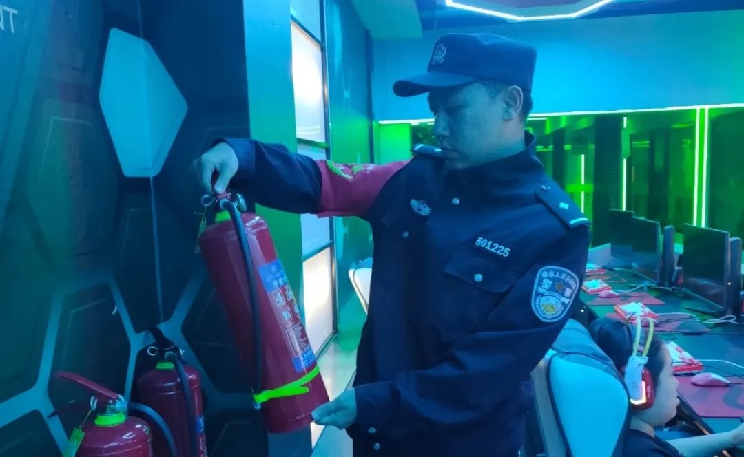 春节民警坚守岗位守护万家灯火，你知道吗？  第6张
