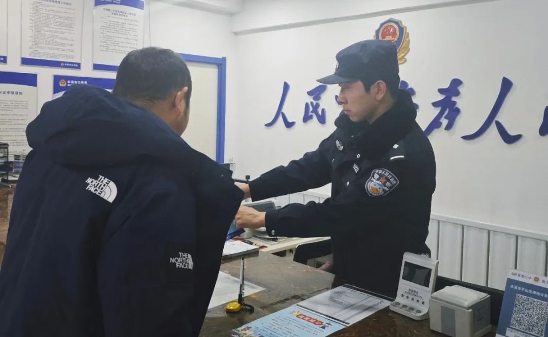 春节民警坚守岗位守护万家灯火，你知道吗？  第7张