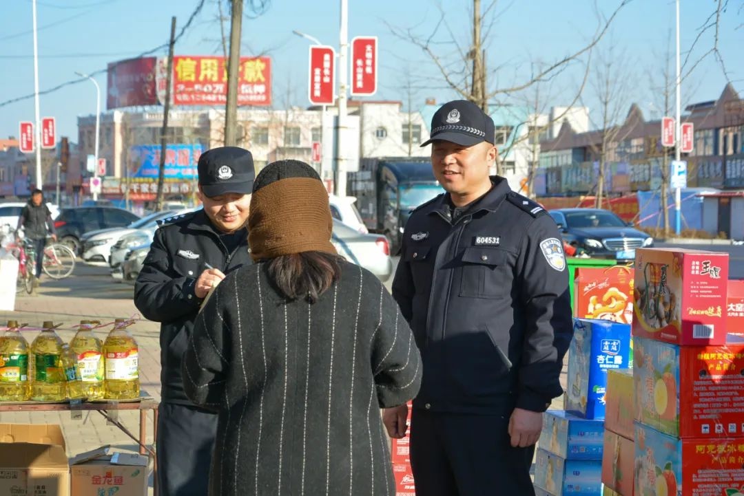 除夕夜，他们为何不能回家？揭秘守护万家灯火的藏蓝英雄  第3张