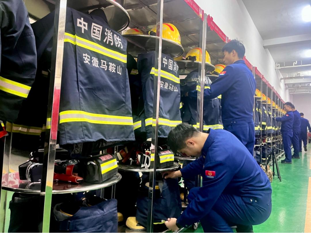 春节假期也能办身份证？花山公安户政中心的坚守让人感动  第3张