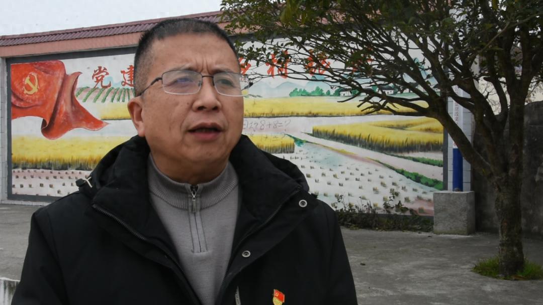 春节团圆时，他们为何选择坚守？揭秘驻村干部的奉献与担当