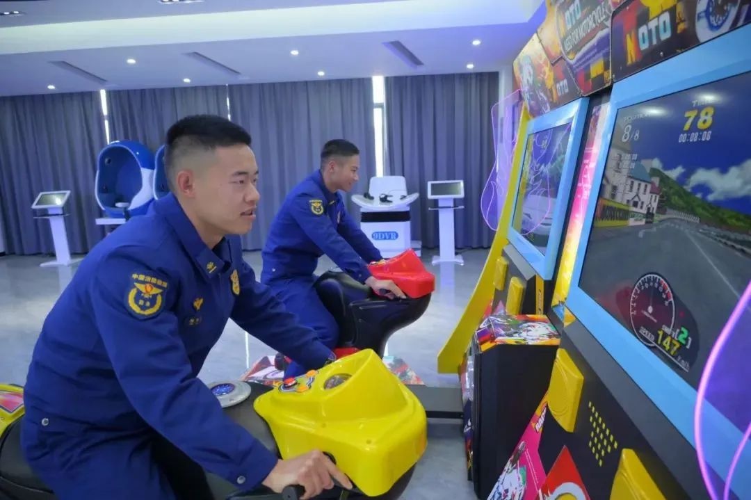 新春佳节，指战员们如何用欢声笑语为冬日增添节日喜悦？  第8张