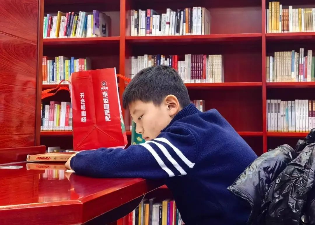 春节假期不闭馆！石家庄市图书馆为何成为市民过年的热门去处？  第3张