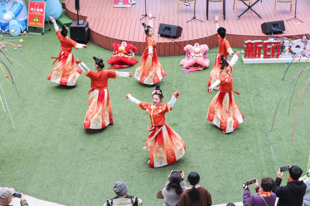 大年初二，新印1950花火祈妙会为何吸引无数市民游客？揭秘这场视觉与文化的双重盛宴  第3张