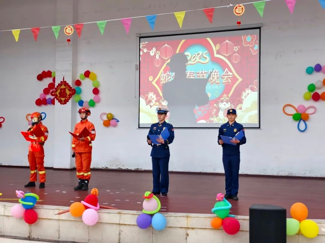 大年初一江西机动队伍春节晚会：指战员的别样新年?  第5张