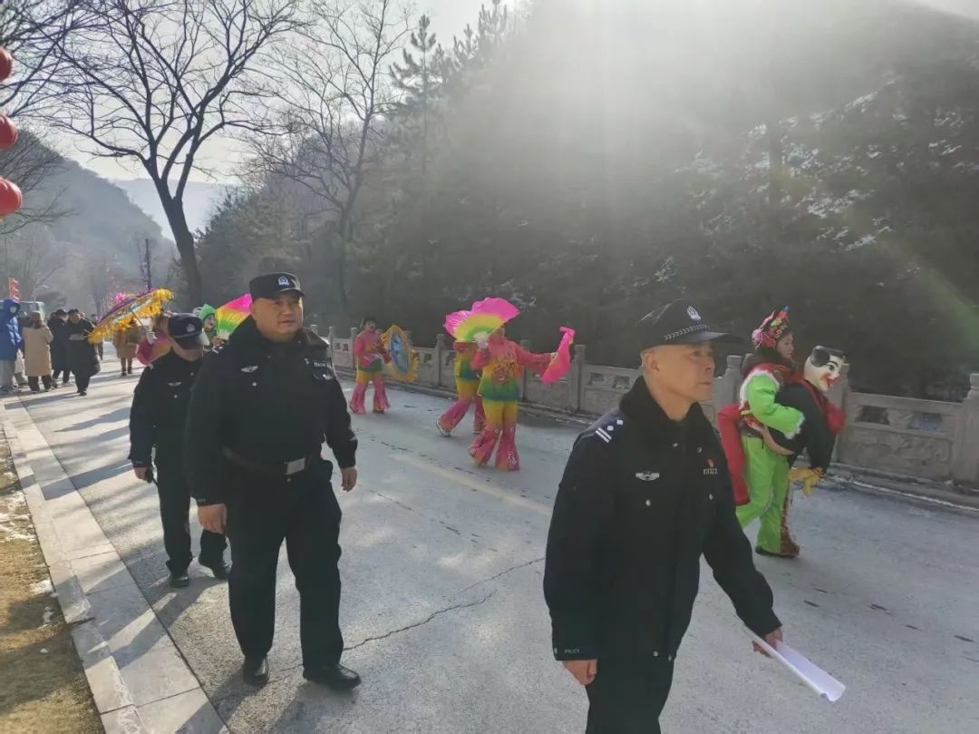 罗城派出所春节全力保平安,他们怎么做的?! 第2张 罗城派出所春节全力保平安,他们怎么做的?! 第2张