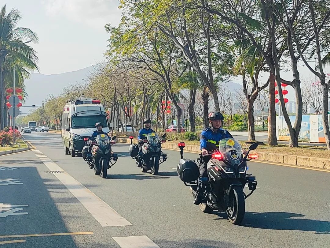 春节阖家团圆，三亚110全时坚守!他们为谁守护?  第3张
