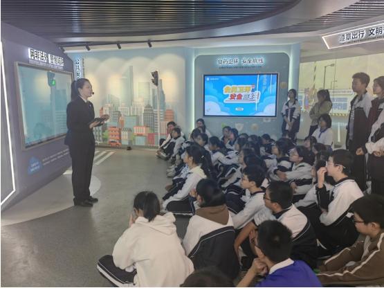乐至中学活动：增强未成人安全意识有多重要?  第2张