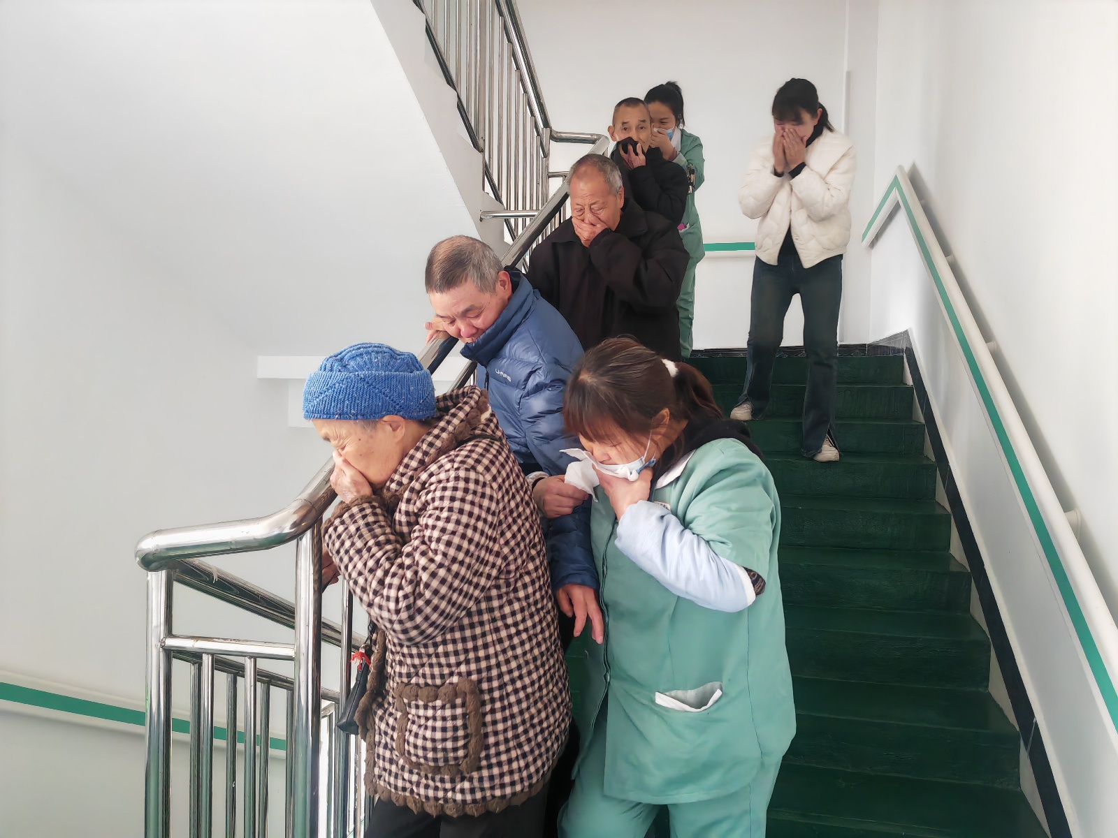 敬老院突发火灾！8家机构紧急演练，老人们如何安全逃生？  第3张