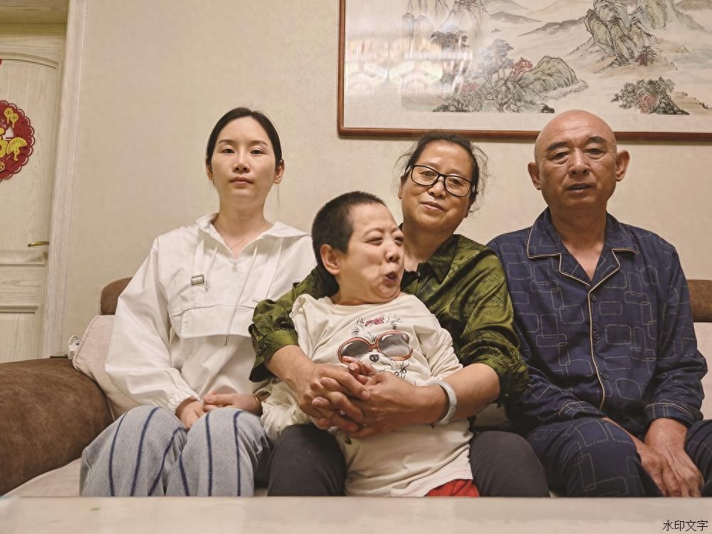 这位普通家庭妇女为何成为乡邻传颂的佳话？她的故事让人泪目